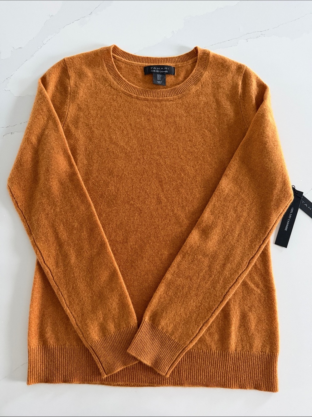 TAHARI 100% 2-Ply Cashmere Crewneck Sweater – Camel / Caramel – Size Small NWT